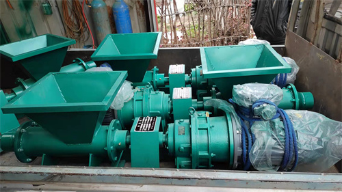 中重智能一批炮泥機發(fā)往河北邯鄲